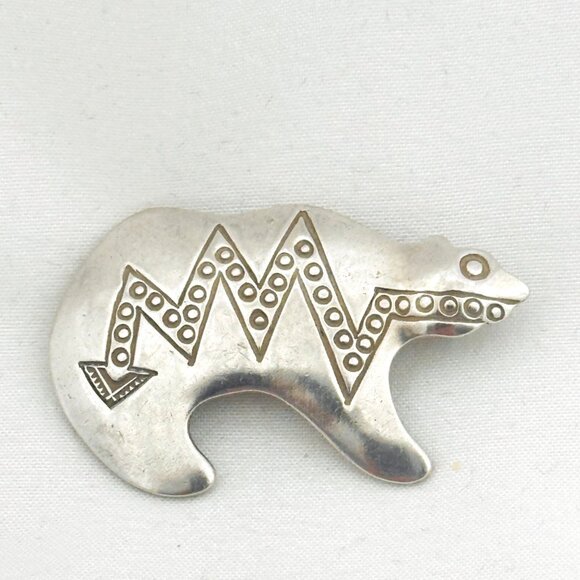Vintage Native American/Cheyenne Sterling Bear Brooch/Pin By Elwood Reynolds - Picture 2 of 5
